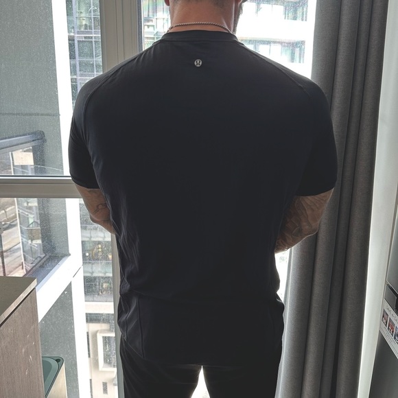 Perfect Condition Black Breathable Tee Lululemon - Picture 2 of 3